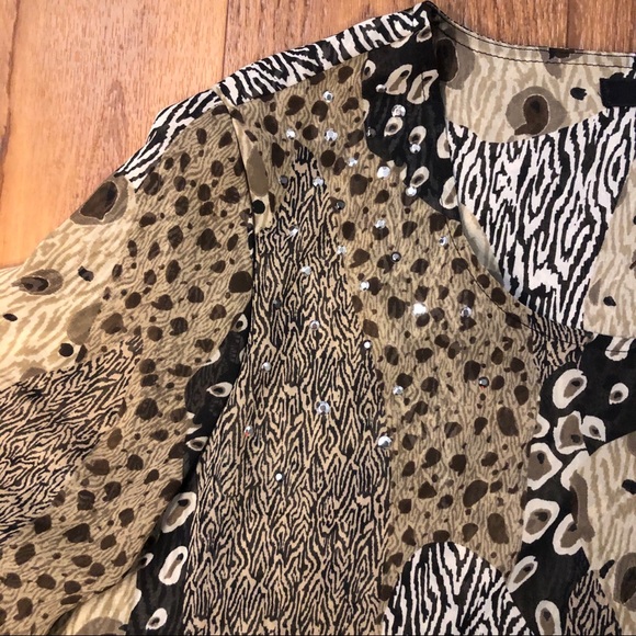 Flowy Multi Pattern Blouse - Picture 4 of 4